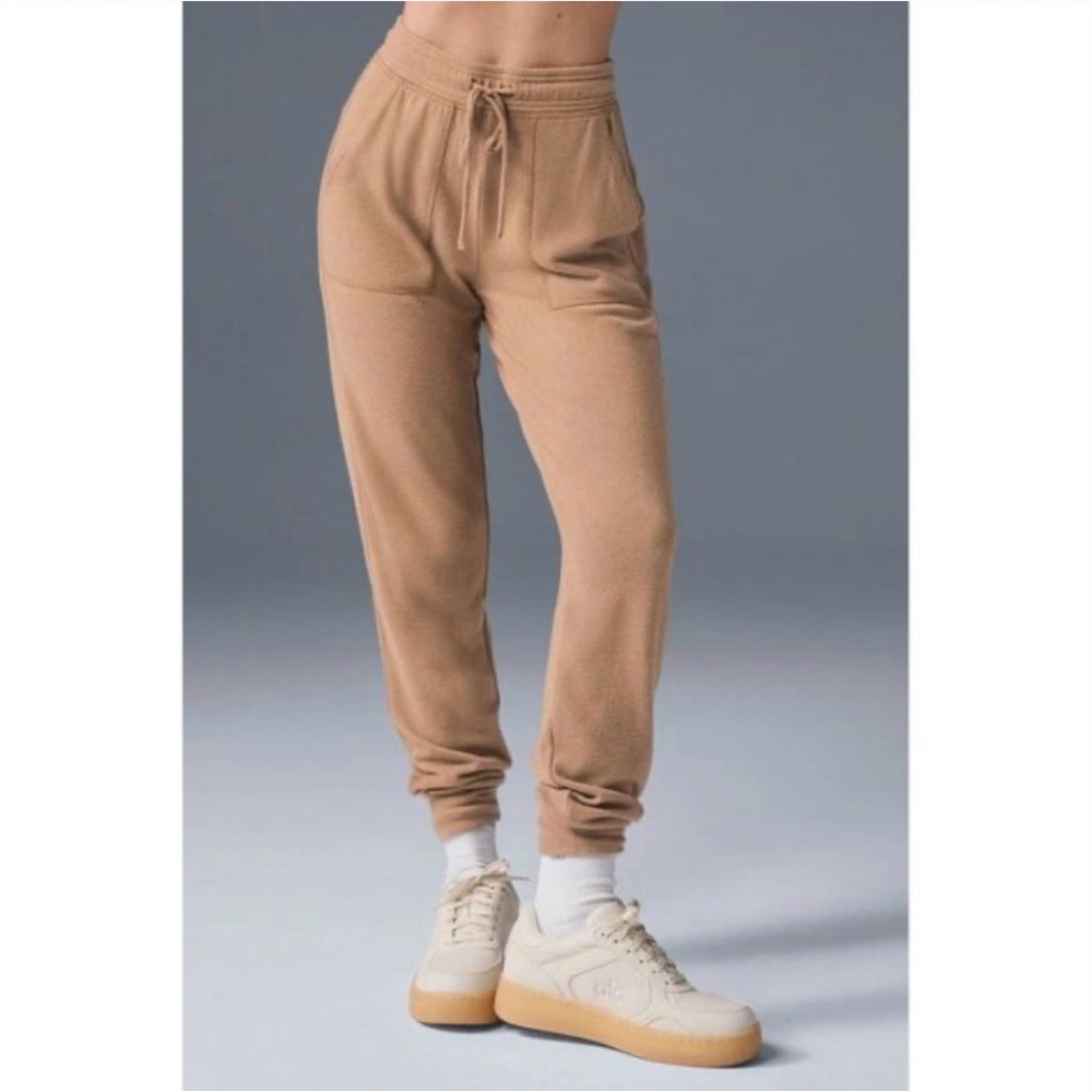 Alo Yoga Soho Jogger Sweatpants- CS